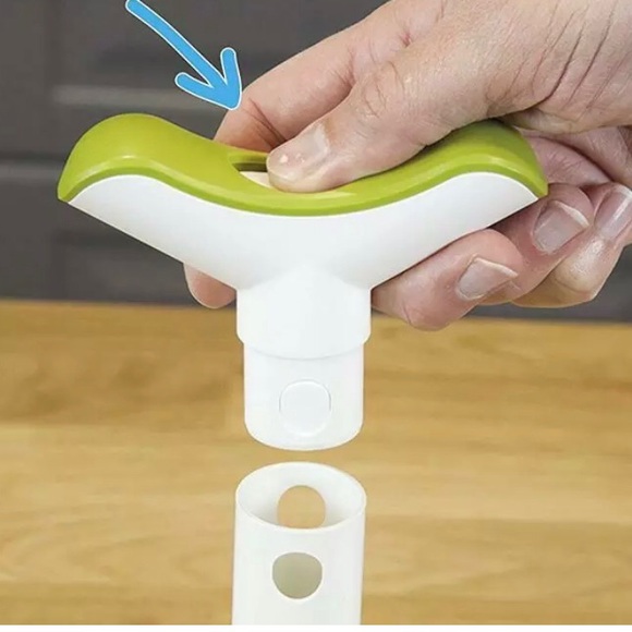 Pineapple Slicer and Wedger - Picture 8 of 8